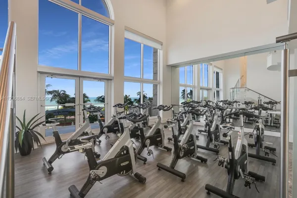 $7,800 | 4779 Collins Avenue, Unit 2204, Miami Beach, FL 33140