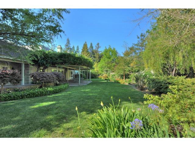 14130 Baleri Ranch Road Los Altos Hills, CA 94022 - Photo 20 of 23