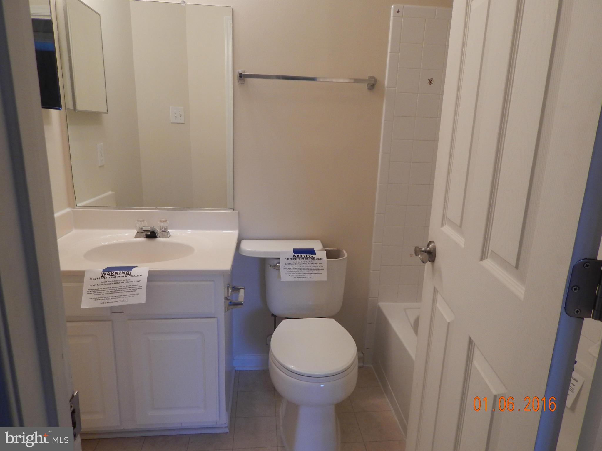2033 Hackberry Road Baltimore, MD 21221 - Photo 12 of 14 Hall Bath
