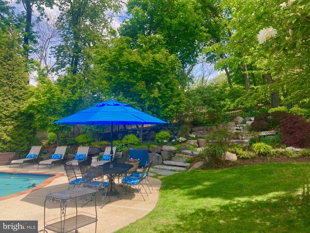 $1,685,000 | 325 South Valley Road, Paoli, PA 19301