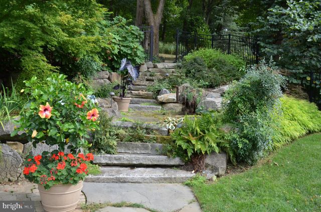 $1,685,000 | 325 South Valley Road, Paoli, PA 19301