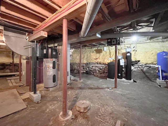 $430,000 | 18 Allbee Road, Landaff, NH 03585