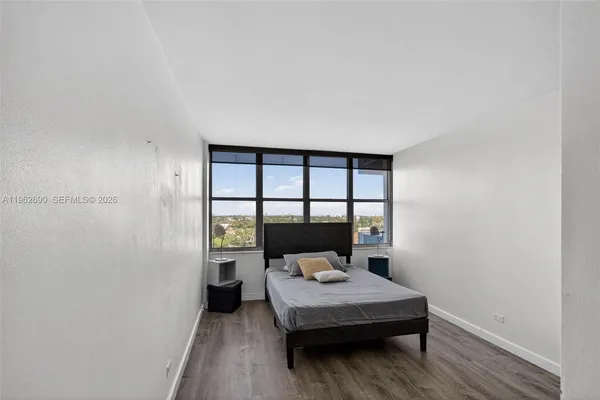 $3,500 | 7441 Wayne Avenue, Unit 8J, Miami Beach, FL 33141