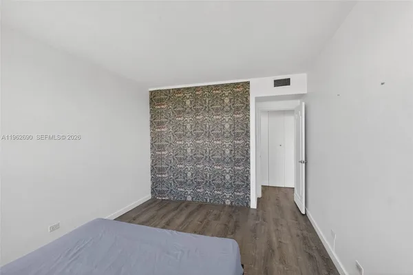$3,500 | 7441 Wayne Avenue, Unit 8J, Miami Beach, FL 33141