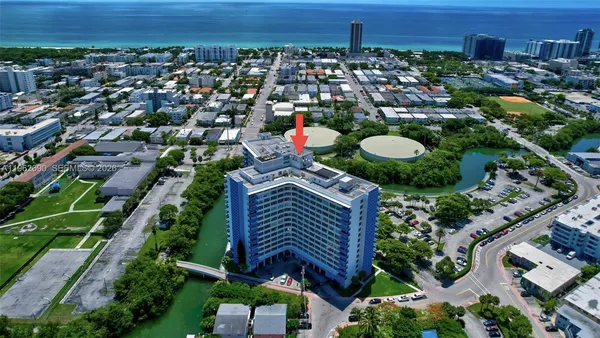 $3,500 | 7441 Wayne Avenue, Unit 8J, Miami Beach, FL 33141