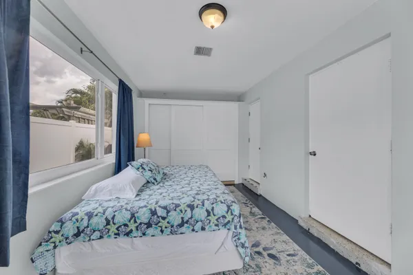 $5,700 | 348 Southeast 18th Avenue, Deerfield Beach, FL 33441