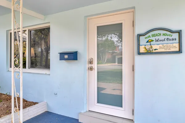 $5,700 | 348 Southeast 18th Avenue, Deerfield Beach, FL 33441