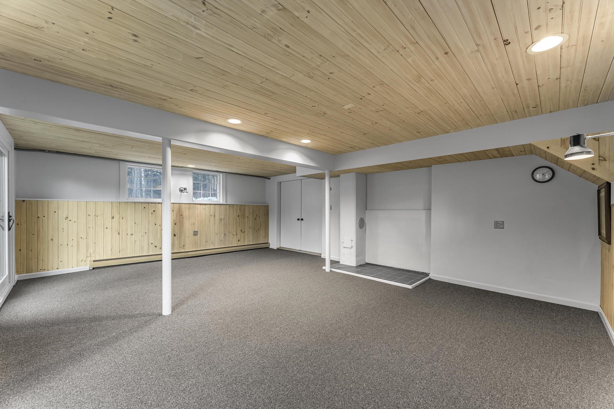 583 Hapgood Pond Road Peru, VT 05152 - Photo 23 of 39