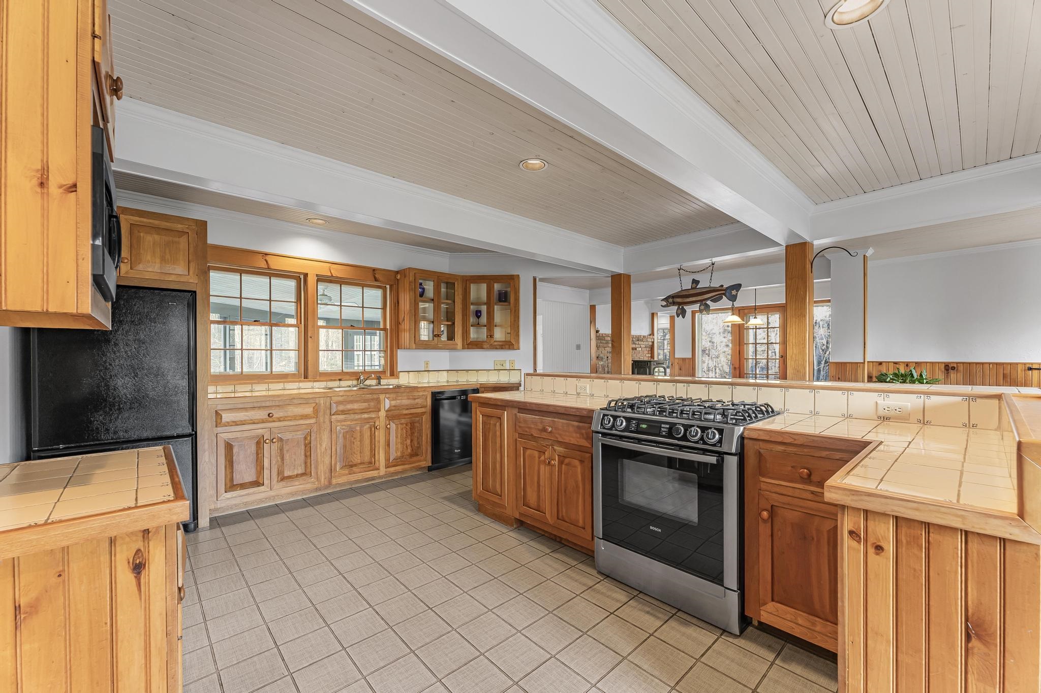 583 Hapgood Pond Road Peru, VT 05152 - Photo 35 of 39