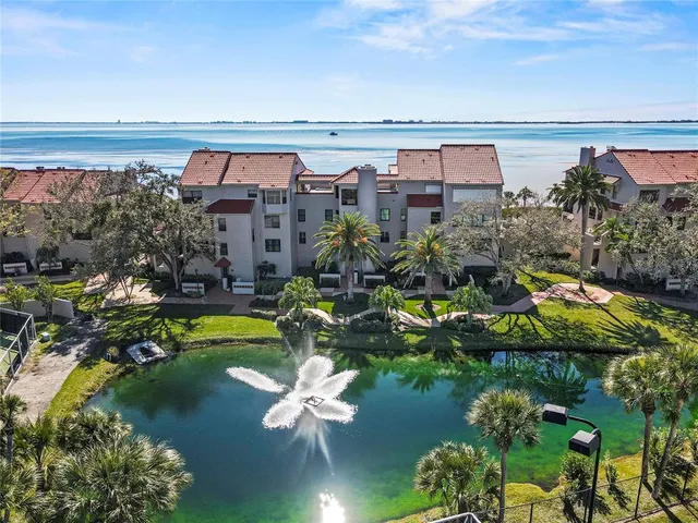 $779,000 | 4565 Bay Club Drive, Unit 27, Bradenton, FL 34210