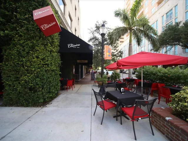 $779,000 | 4565 Bay Club Drive, Unit 27, Bradenton, FL 34210