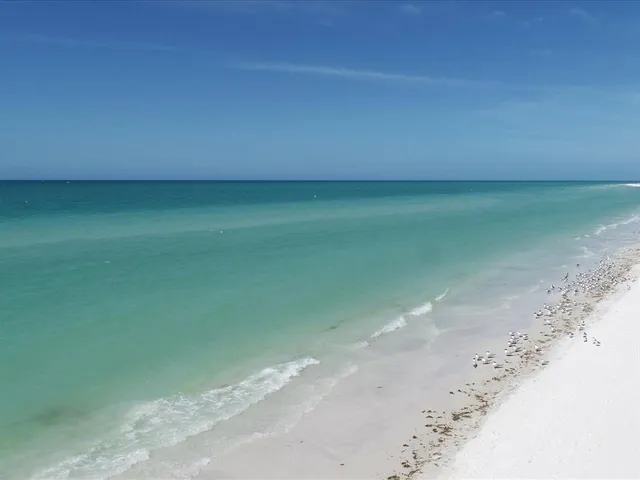 $779,000 | 4565 Bay Club Drive, Unit 27, Bradenton, FL 34210