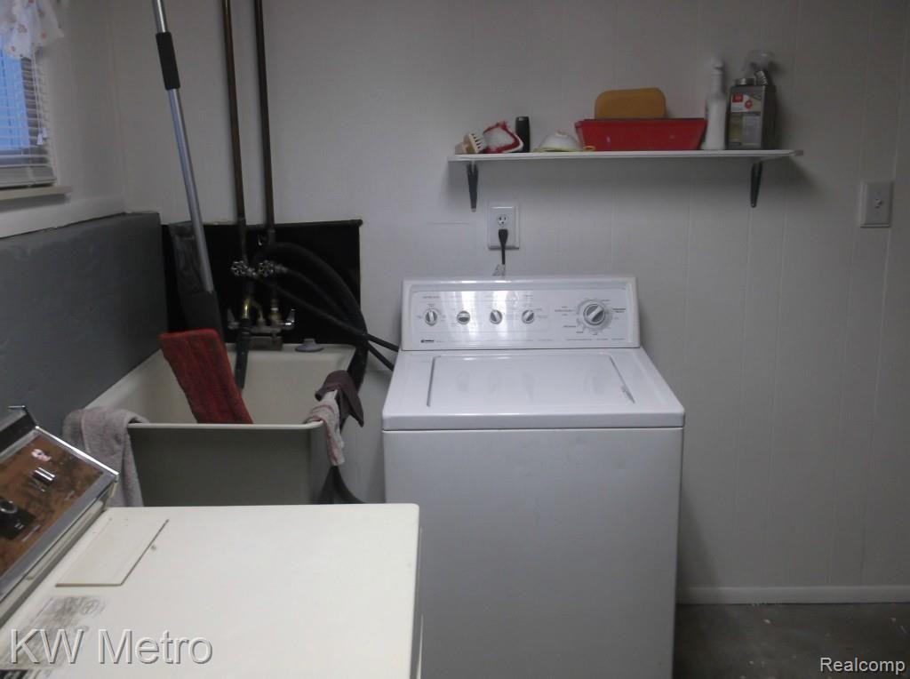 33992 Dequindre Road Sterling Heights, MI 48310 - Photo 9 of 36 12-8-13 digi am 050.jpg