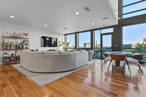$949,900 | 311 East Erie Street, Unit 408, Milwaukee, WI 53202