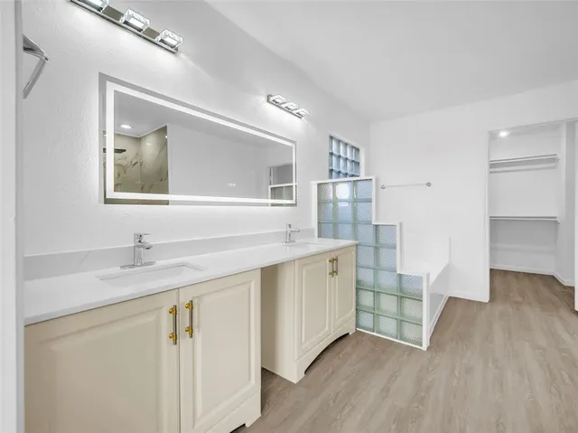 $465,000 | 5310 Vista Verde Drive, Arlington, TX 76017