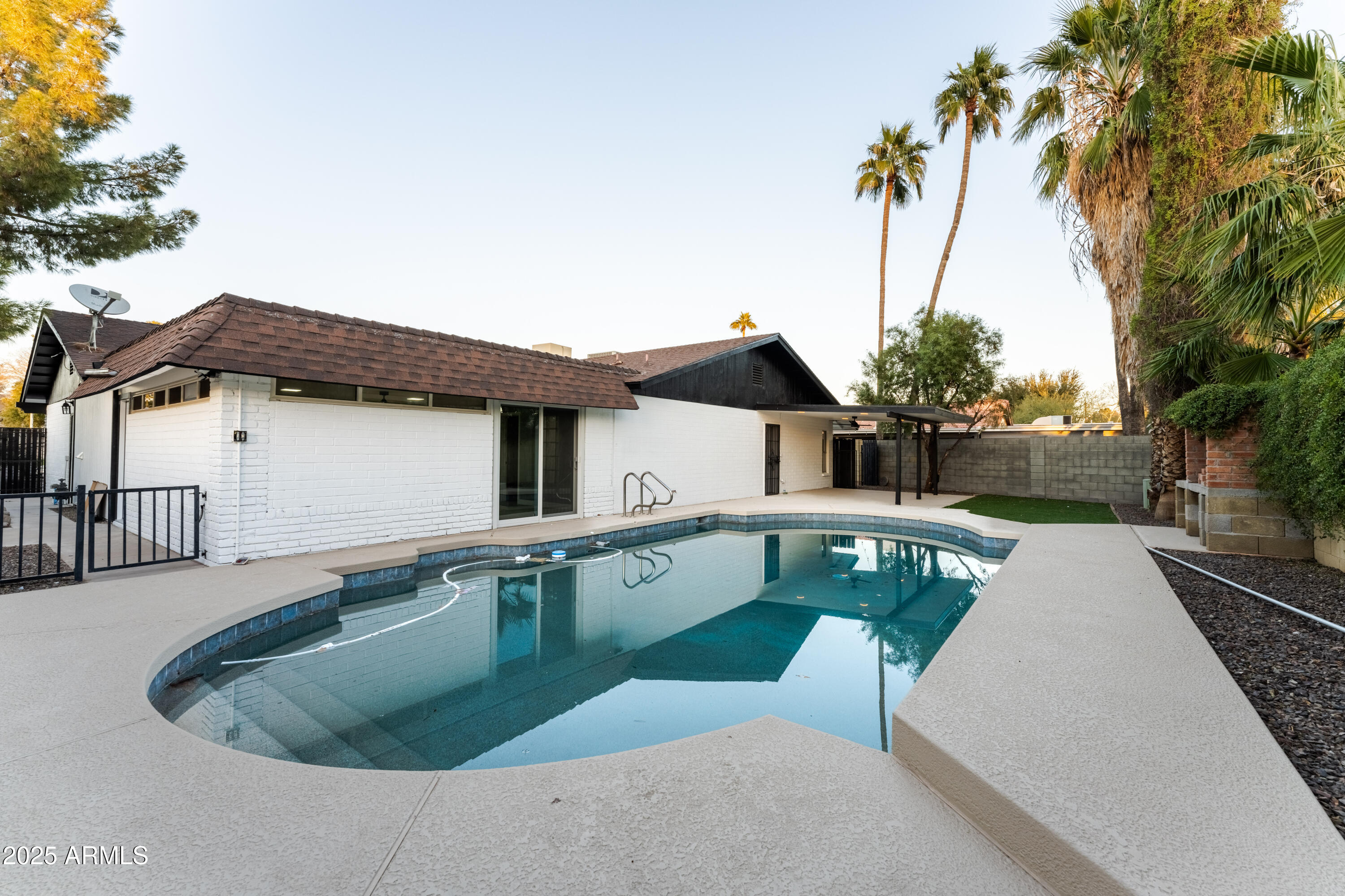 1743 West Butler Drive Phoenix, AZ 85021 - Photo 33 of 36 DSC01825-HDR
