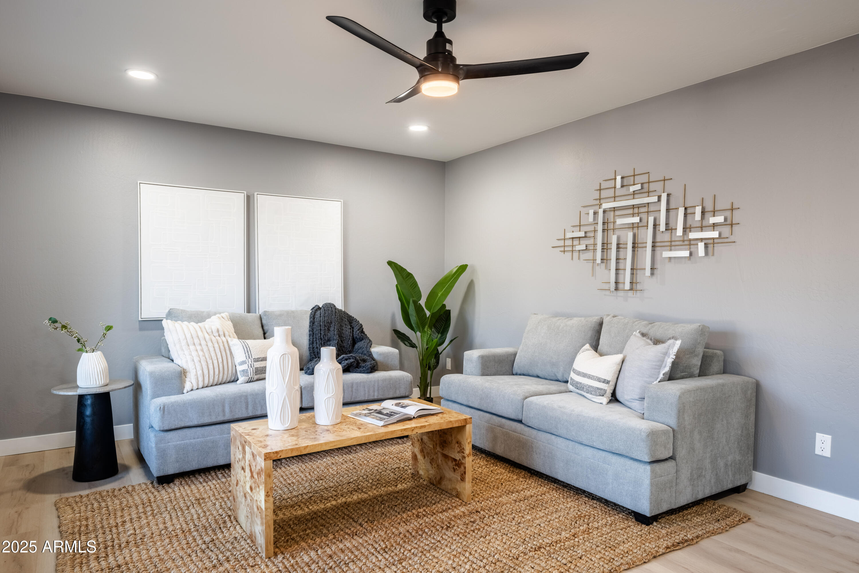 1743 West Butler Drive Phoenix, AZ 85021 - Photo 8 of 36 DSC01655-HDR