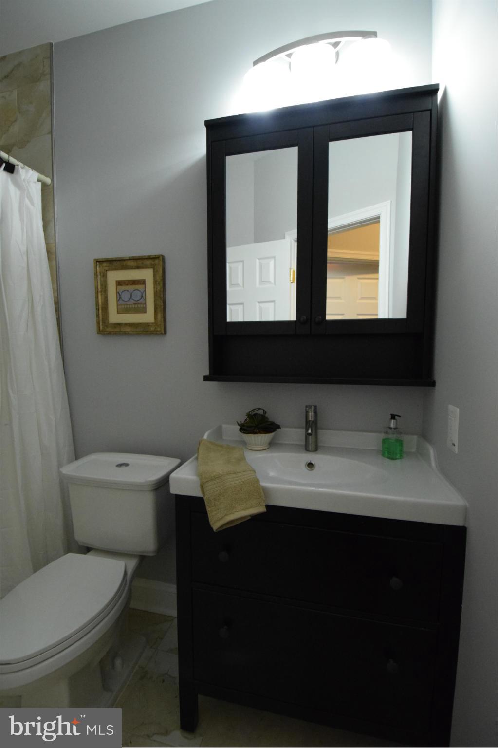 1930 First Street Northeast Washington, DC 20002 - Photo 18 of 28 2nd Floor Bath