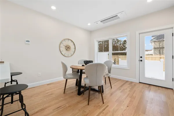 $425,000 | 2907 Post Road, Unit 6, Warwick, RI 02886