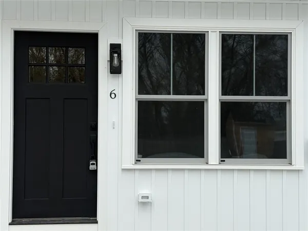 $425,000 | 2907 Post Road, Unit 6, Warwick, RI 02886