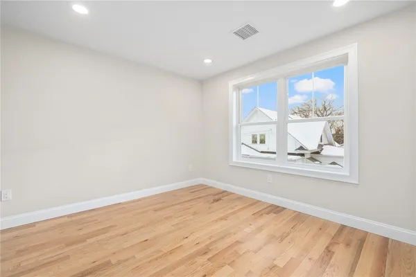 $425,000 | 2907 Post Road, Unit 6, Warwick, RI 02886
