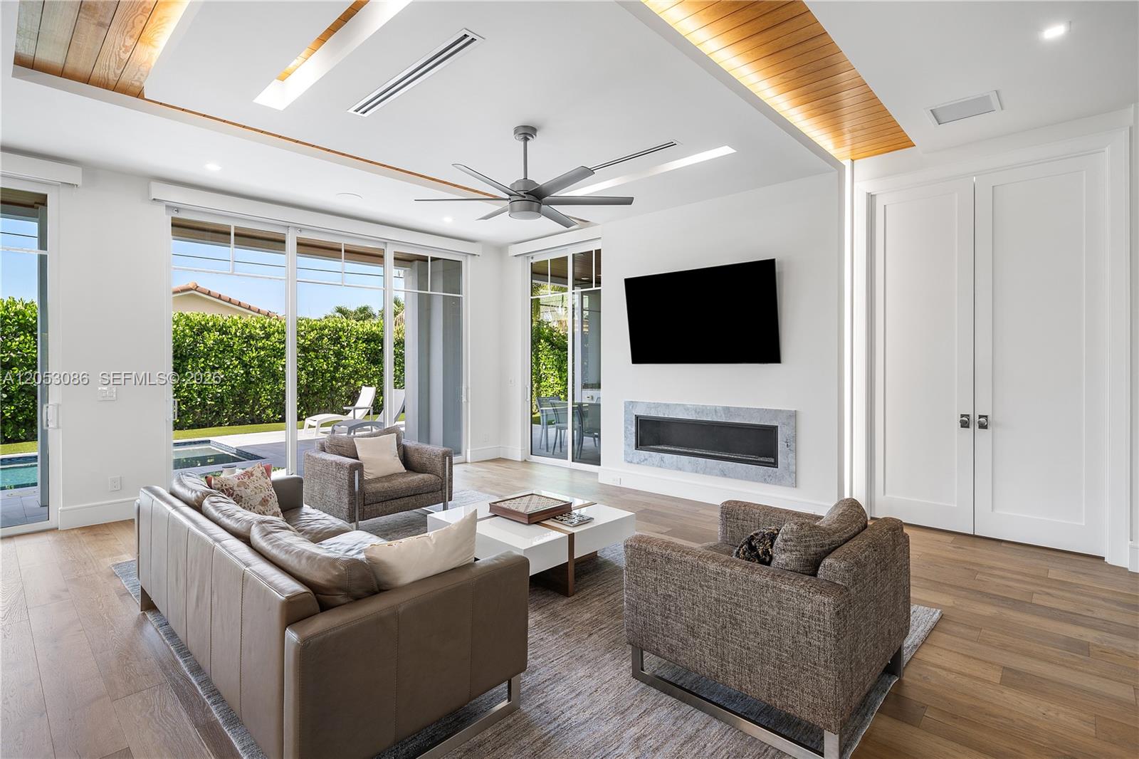 728 Malaga Drive Boca Raton, FL 33432 - Photo 8 of 58