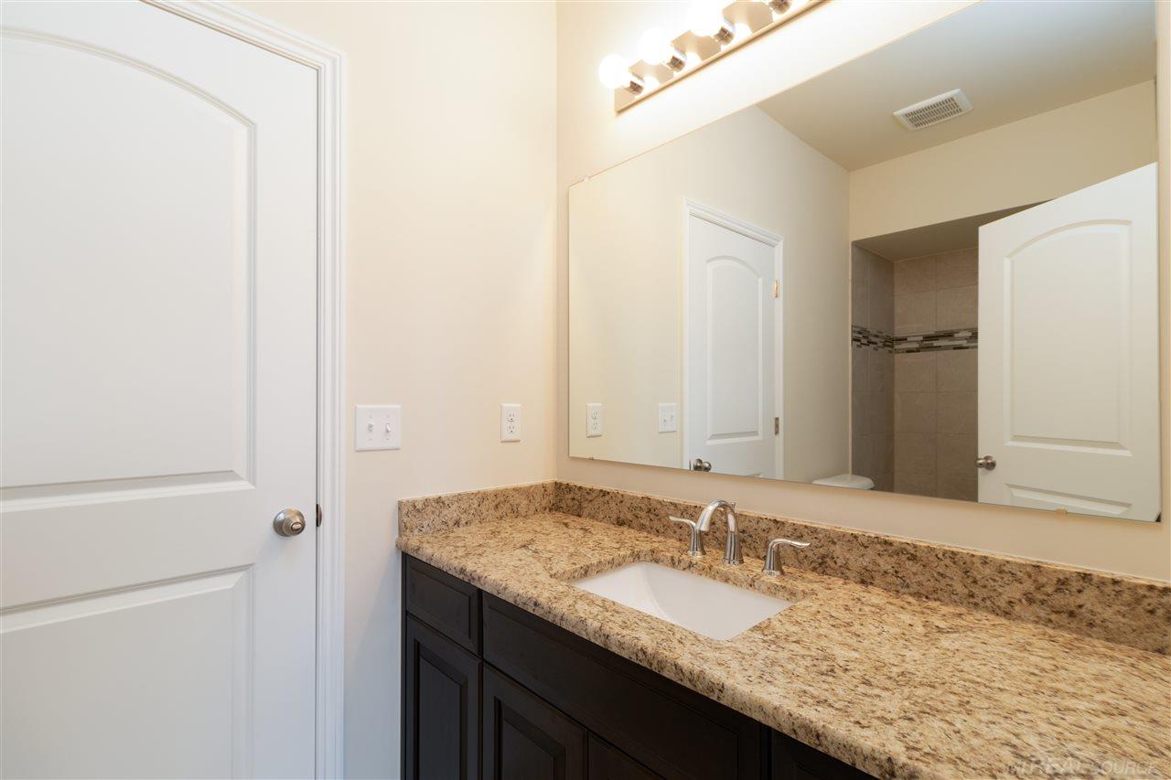 49648 Split Rock Road Macomb, MI 48044 - Photo 17 of 22 Bath