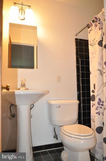 13 David Court Silver Spring, MD 20904 - Photo 11 of 20 Bath (Master)