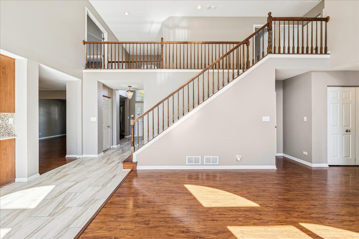 2308 Loop Road Algonquin, IL 60102 - Photo 11 of 73