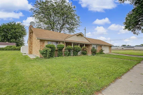 $261,000 | 8650 Whitlock Avenue, Dearborn, MI 48126