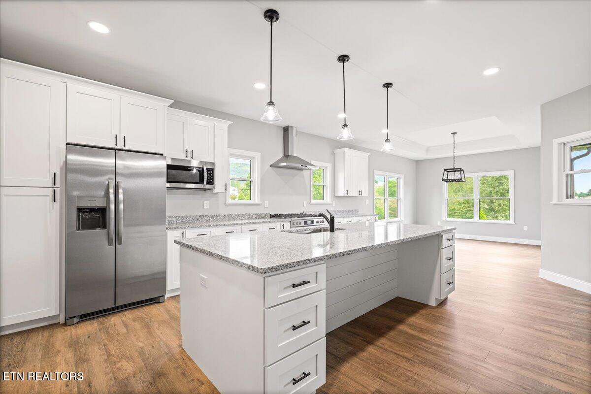 161 Grandview Ln. Jacksboro, TN 37757 - Photo 2 of 45 09-Grandview