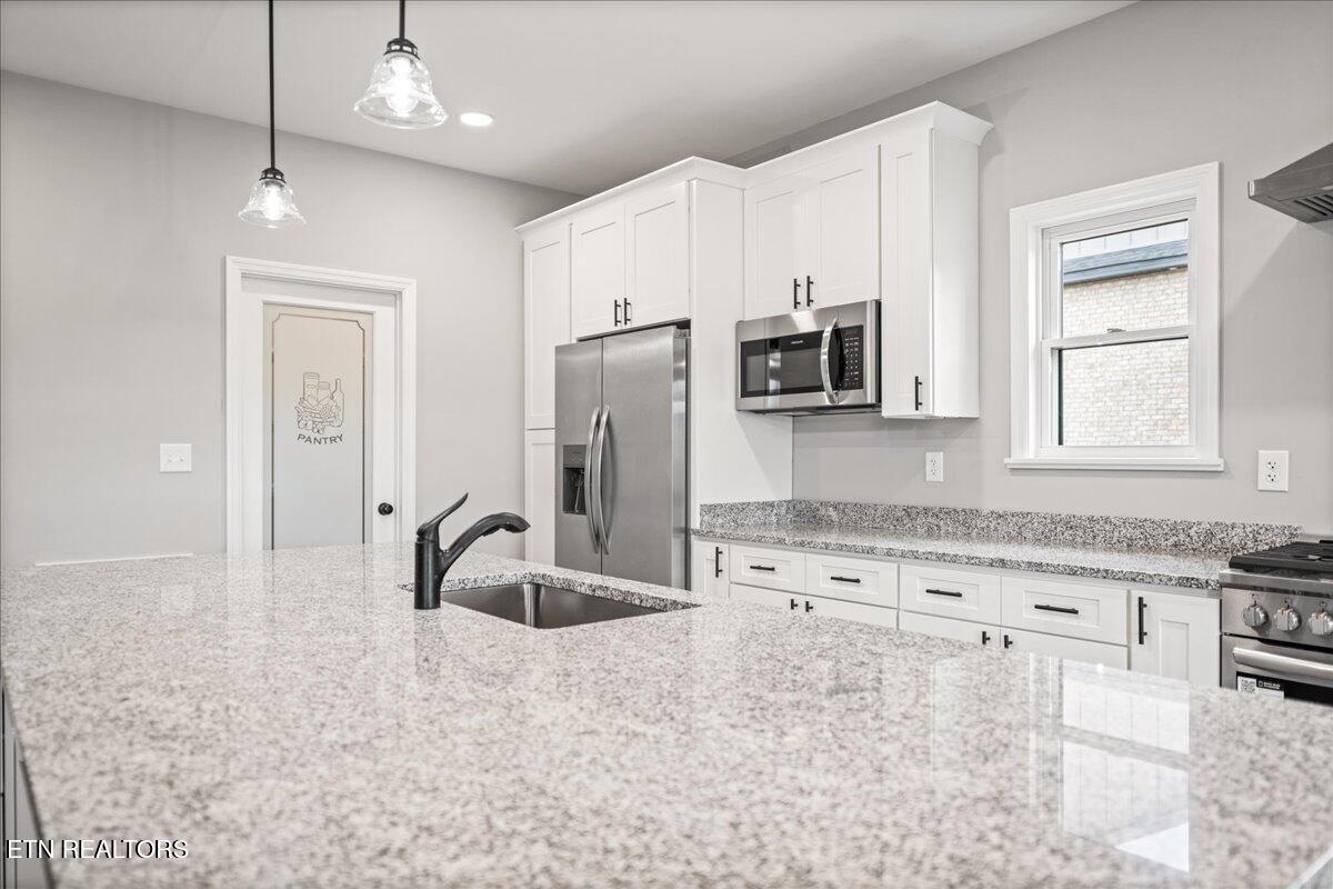 161 Grandview Ln. Jacksboro, TN 37757 - Photo 7 of 45 11-Grandview