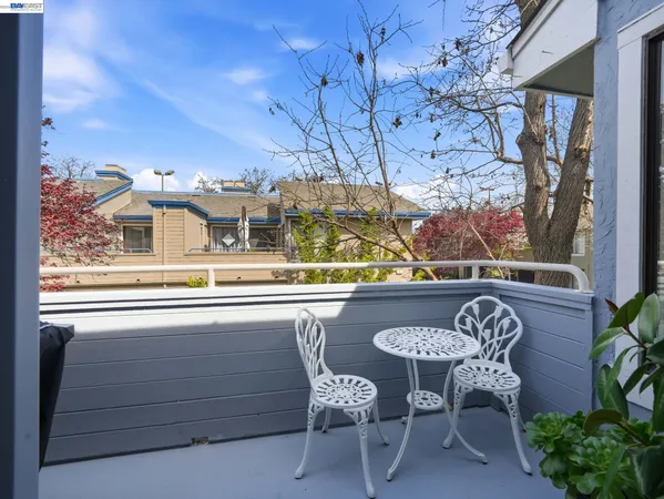 $689,000 | 6332 Buena Vista Drive, Unit B, Newark, CA 94560