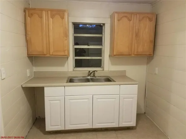 $800 | 611 North Lakewood Avenue, Ocoee, FL 34761