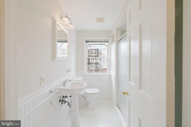 $2,800 | 904 Locustvale Road, Towson, MD 21204