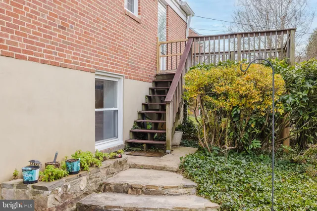 $2,800 | 904 Locustvale Road, Towson, MD 21204