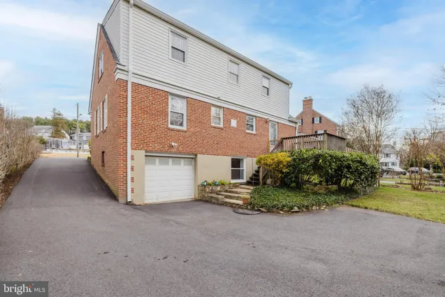 $2,800 | 904 Locustvale Road, Towson, MD 21204