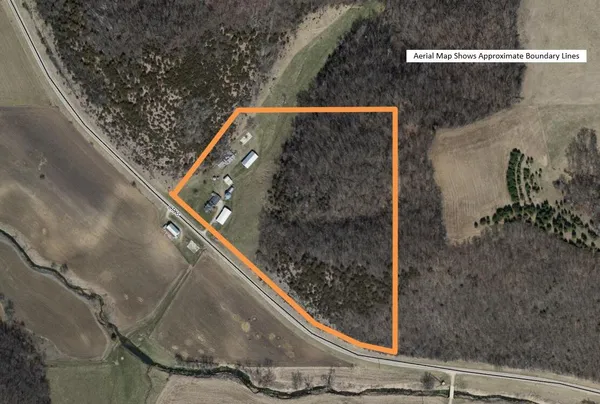 $500,000 | 16884 County Highway South, Hickory Grove, WI 53805