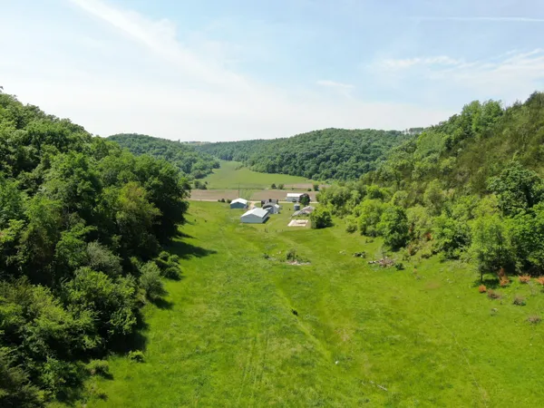 $500,000 | 16884 County Highway South, Hickory Grove, WI 53805