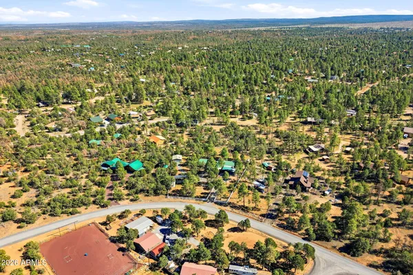 $684,500 | 3121 Cedar Drive, Overgaard, AZ 85933