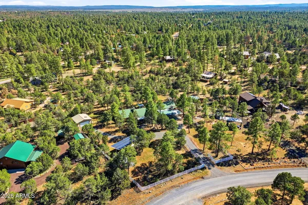 $684,500 | 3121 Cedar Drive, Overgaard, AZ 85933