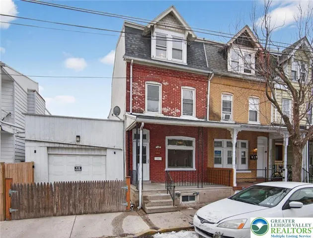 $2,300 | 608 Park Street, Allentown, PA 18102