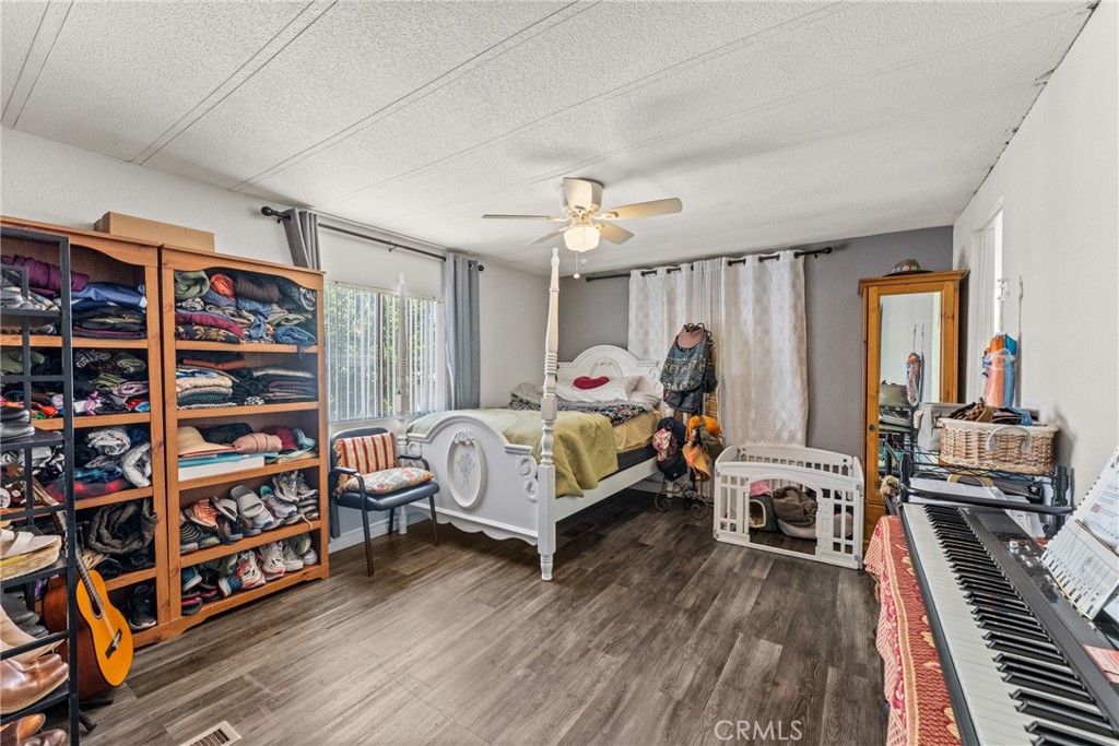 1155 South Riverside Street, Unit 136 Rialto, CA 92376 - Photo 21 of 33