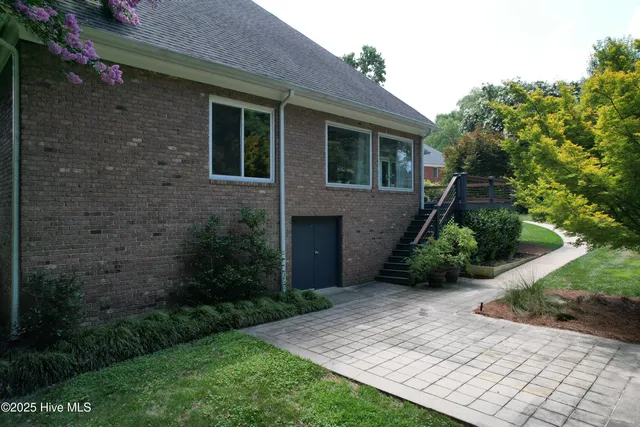 $649,000 | 116 Ashcroft Court, Rocky Mount, NC 27804