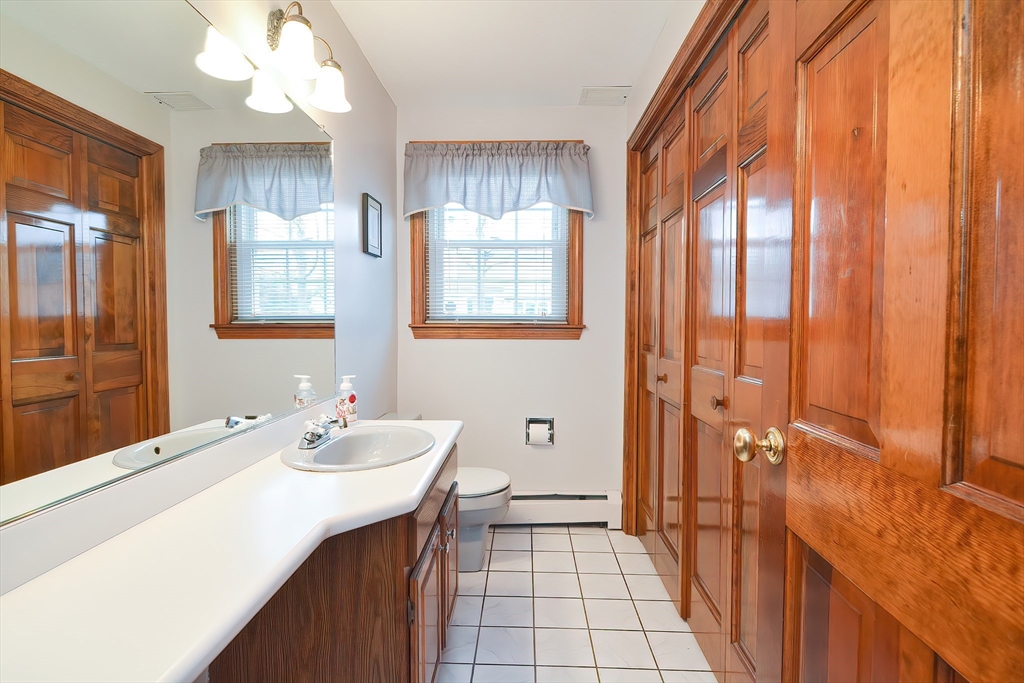 21 Ida Road Worcester, MA 01604 - Photo 15 of 42 Gallery Image 15