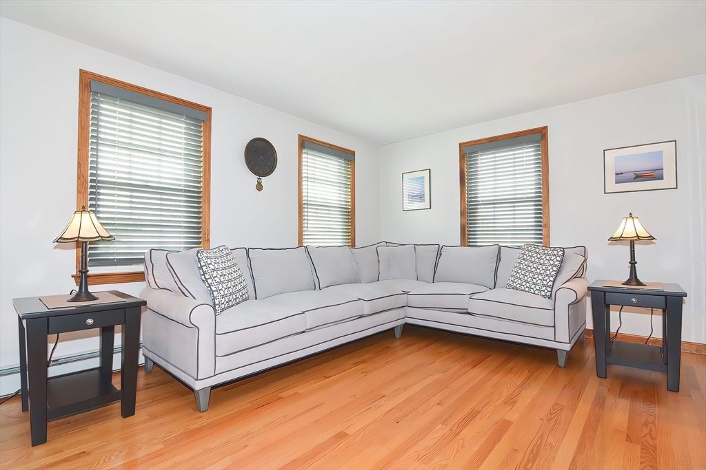 21 Ida Road Worcester, MA 01604 - Photo 10 of 42 Gallery Image 10