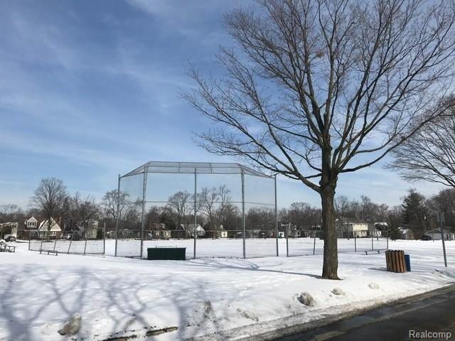 1955 Graefield Road Birmingham, MI 48009 - Photo 38 of 40