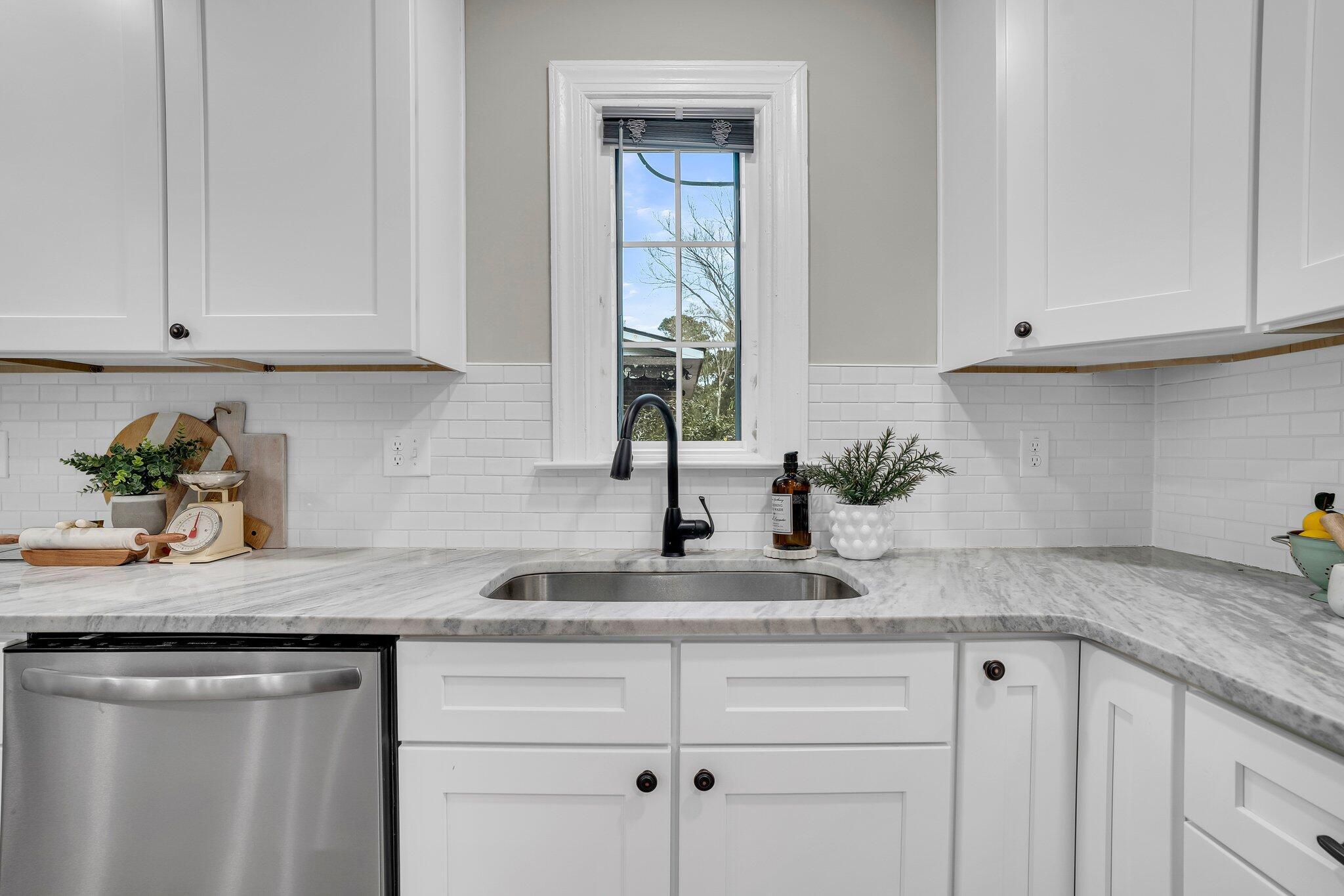 718 Parish Road Charleston, SC 29407 - Photo 10 of 48 10