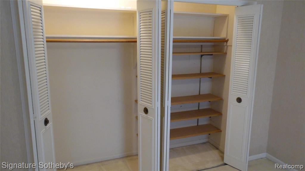 1750 Vernier Road, Unit 5 Grosse Pointe Woods, MI 48236 - Photo 14 of 33