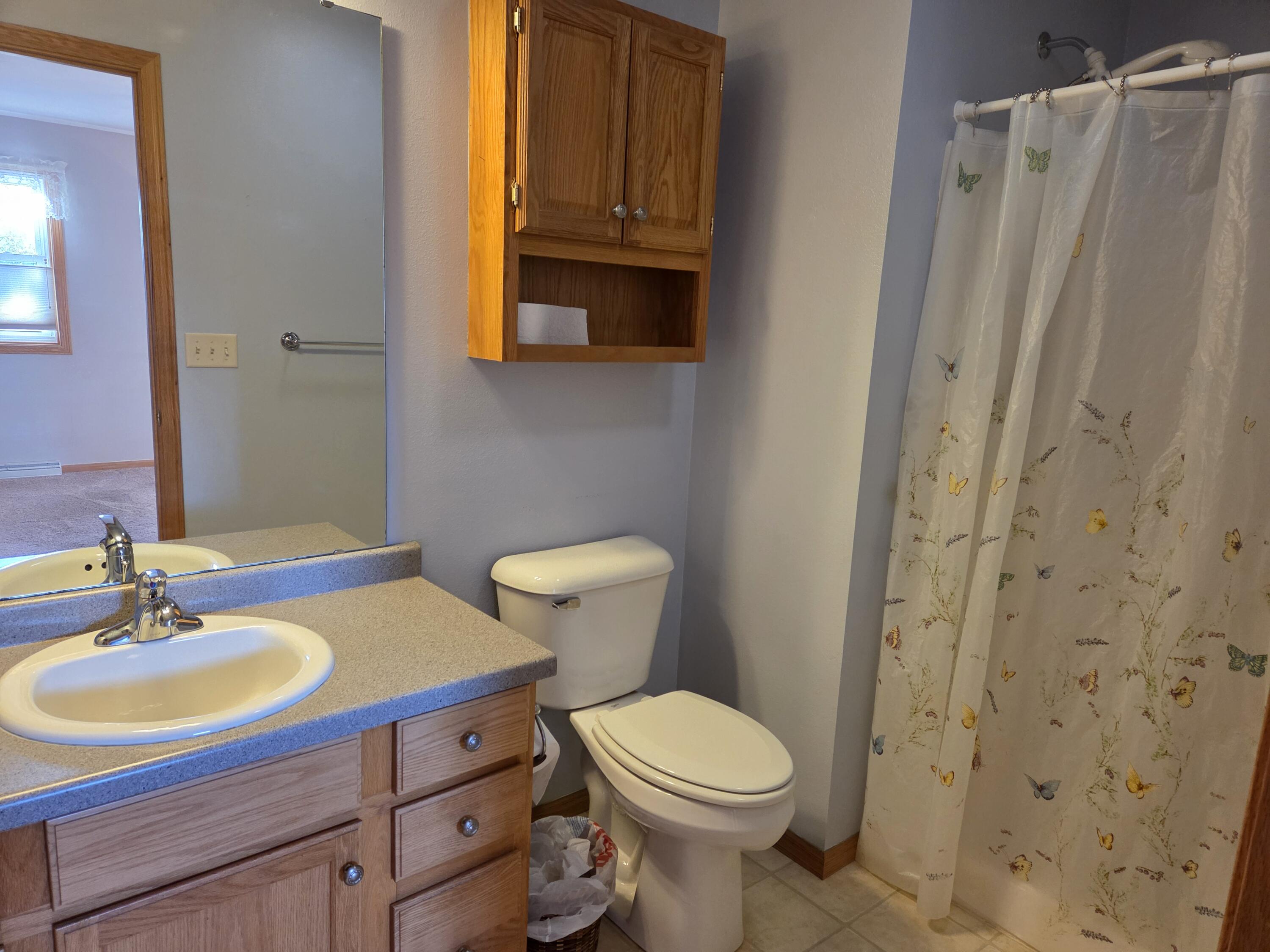 2209 Virginia Drive Manitowoc, WI 54220 - Photo 13 of 23 20260115_091441